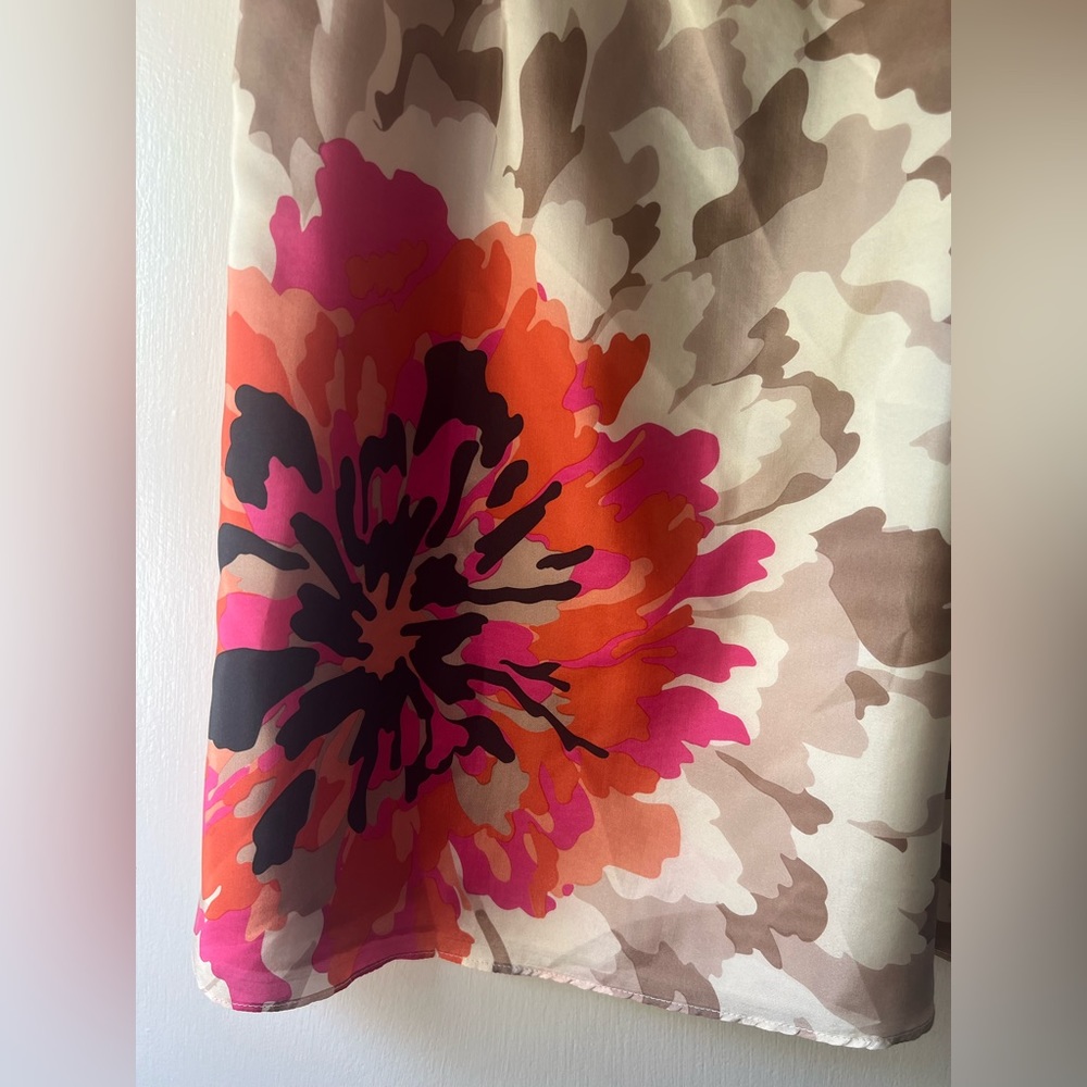 Liquid Mercer Dress 100% Silk Deep V Neckline Ruffle Floral Pink Cream Size 8 - Picture 3 of 8